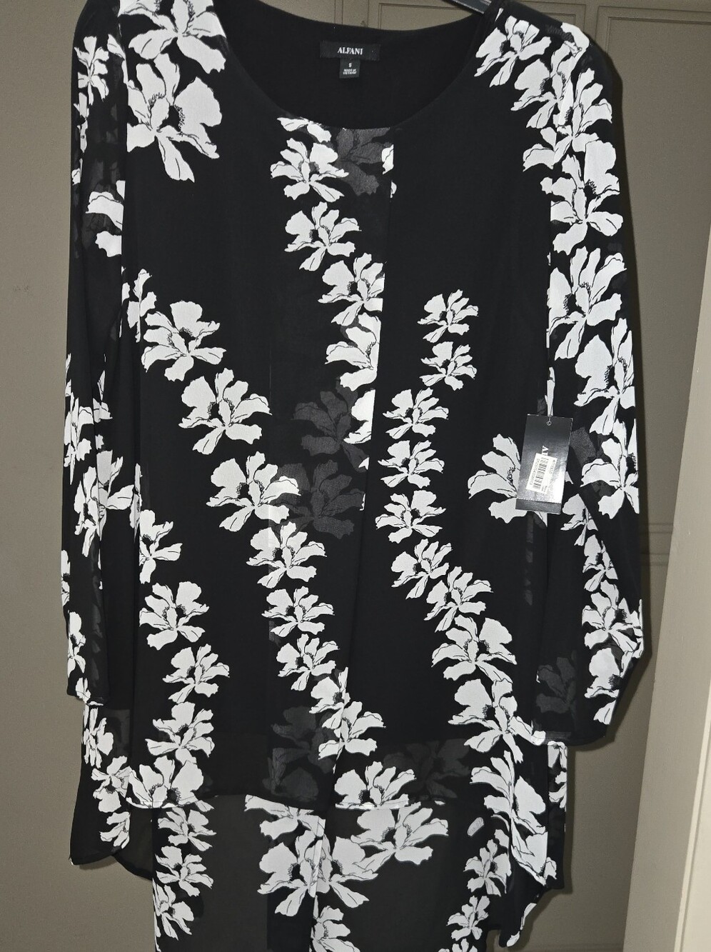 Black & White Floral Tunic Blouse